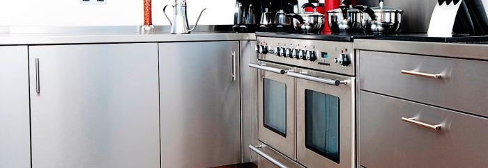 Hybrid Cabinets With Handles